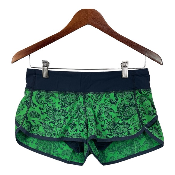Lululemon Green Bean Paisley Speed Shorts, Size 4 - Picture 1 of 4